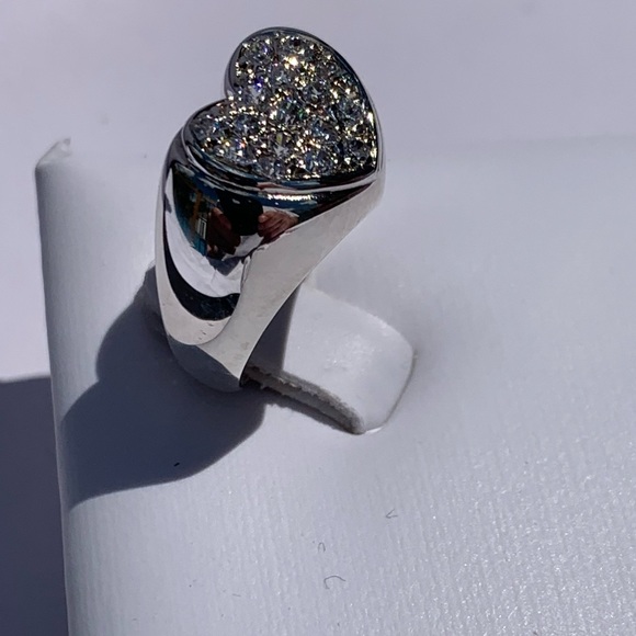 Beautiful Hart Ring With Hi End Cubic Zirconium ❤️ - Picture 2 of 12